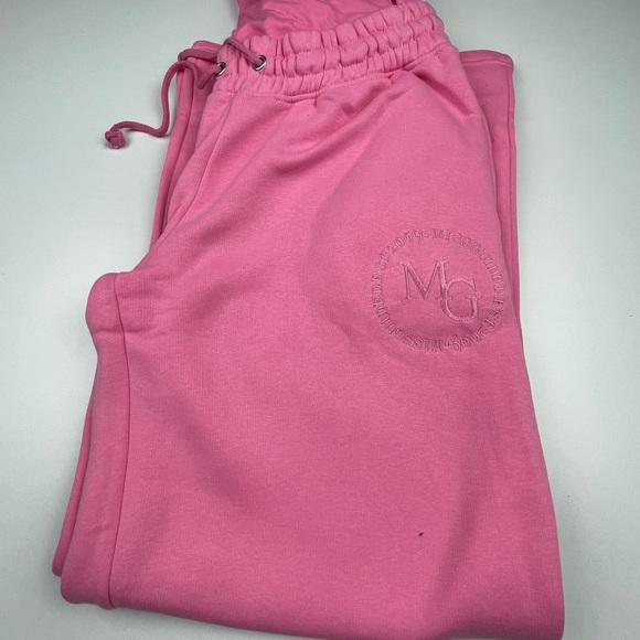 MATERNITY WIDE LEG JOGGER EME
MISS-GUIDED
PINK - Picture 8 of 8